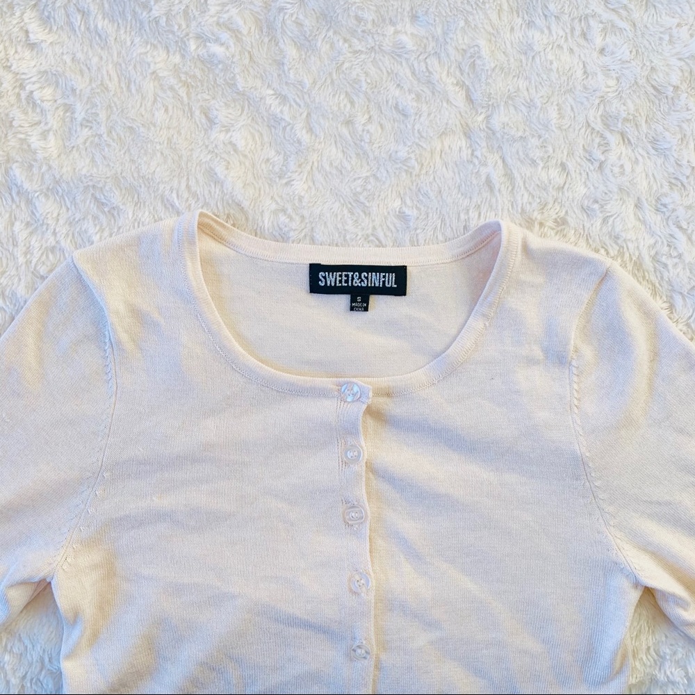♡ Sweet & Sinful Cream Cropped Cardigan